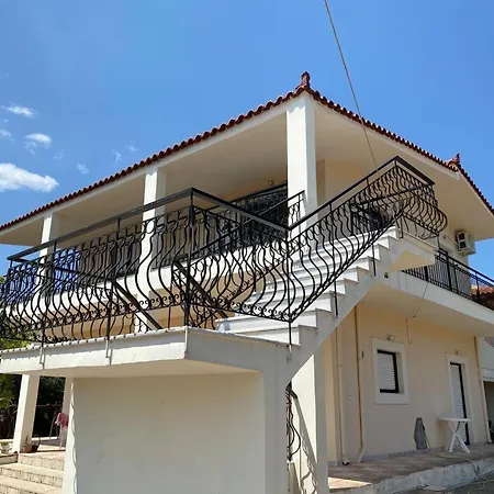 άνετο για 4 με θέα * Erétria